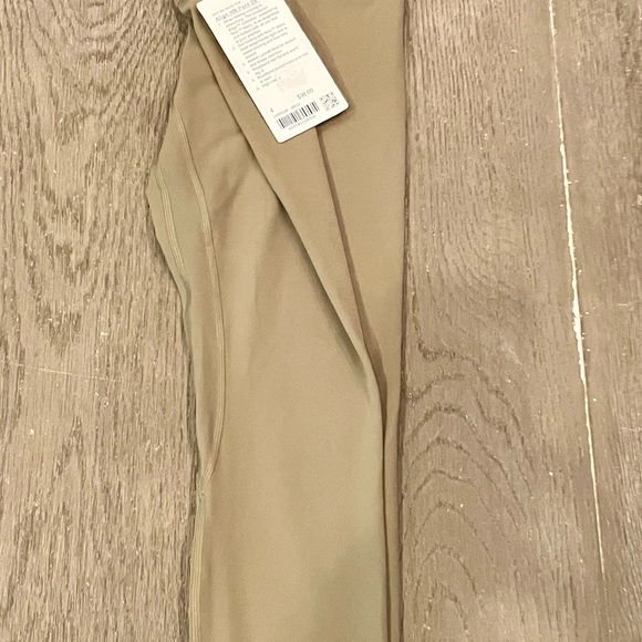 Lululemon Align HR Pant (NWT) - Picture 3 of 6